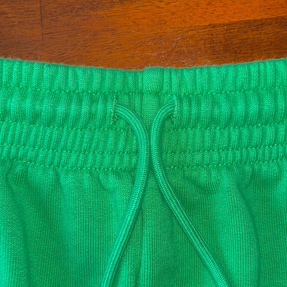 Uniqlo Green Ultra Stretch 100% Cotton Pull-on Drawstring Sweat Shorts - Picture 5 of 6